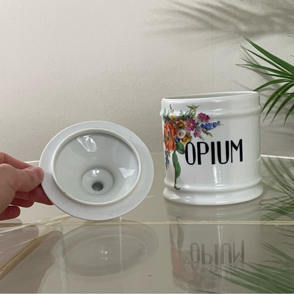 Vintage Limoges Opium Apothecary Pharmacy Porcelain trinket stash drug jar - Picture 10 of 10